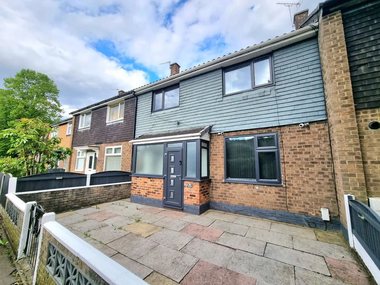 3 bed house for sale, Bramble Walk, Sale