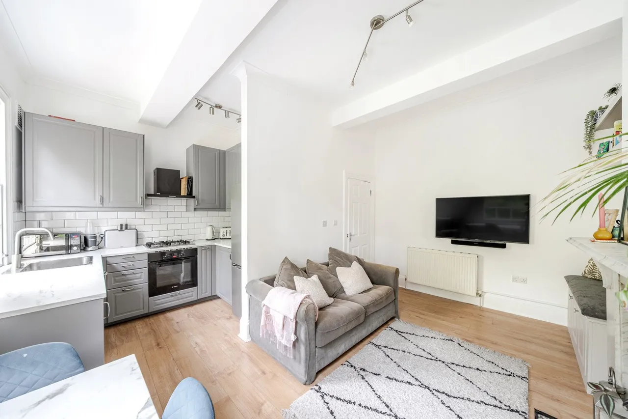 Lewisham Road, SE13, photo 5