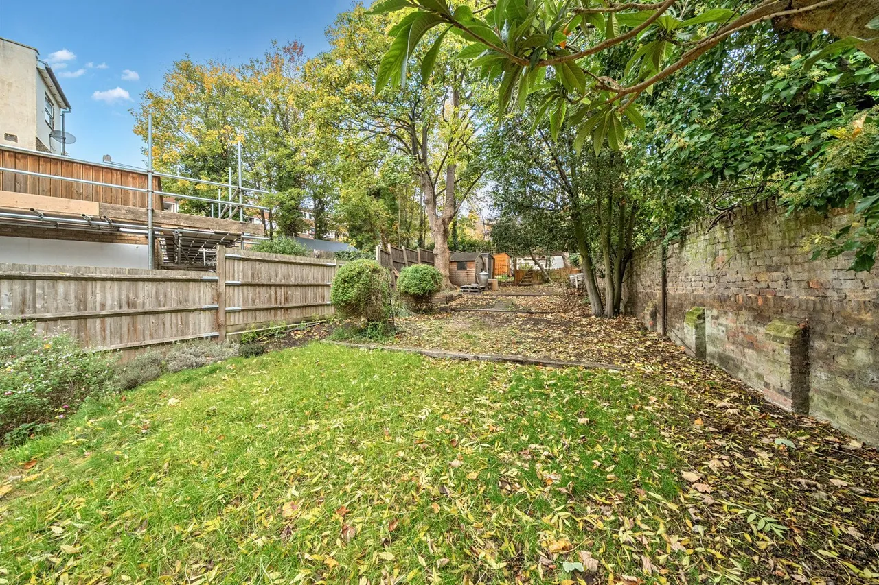 Lewisham Road, SE13, photo 3