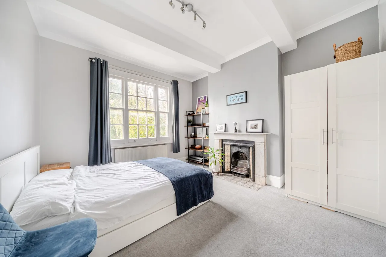 Lewisham Road, SE13, photo 15