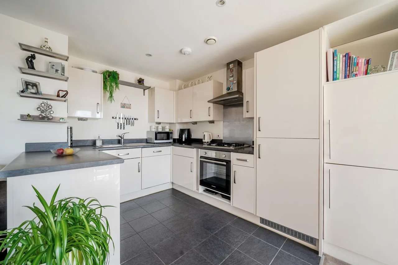 Homesdale Road, BR2, photo 17