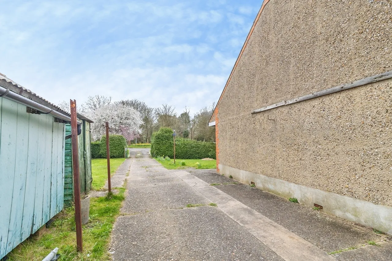London Road, Loughton, Milton Keynes, Buckinghamshire, MK5, photo 12
