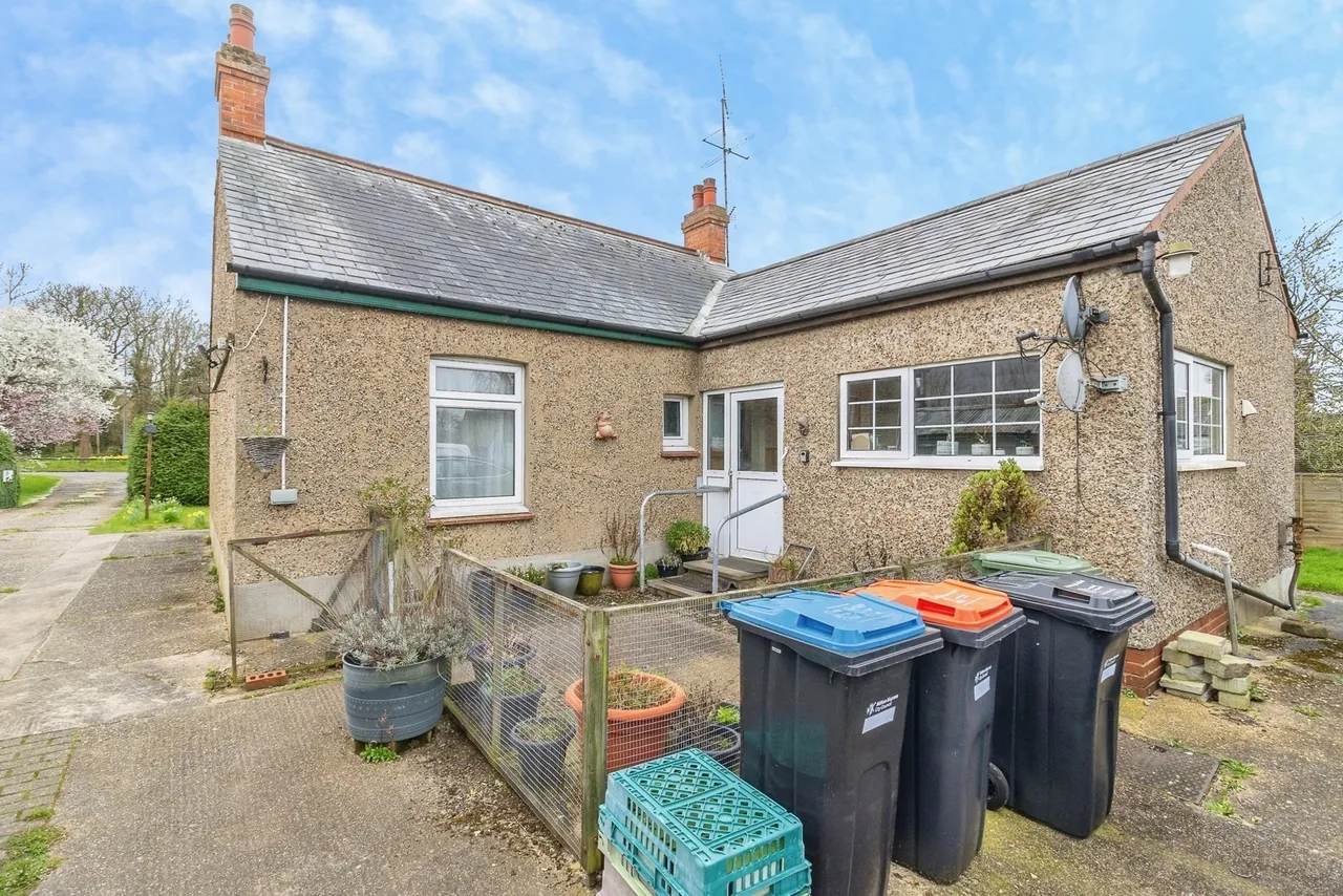 London Road, Loughton, Milton Keynes, Buckinghamshire, MK5, photo 11