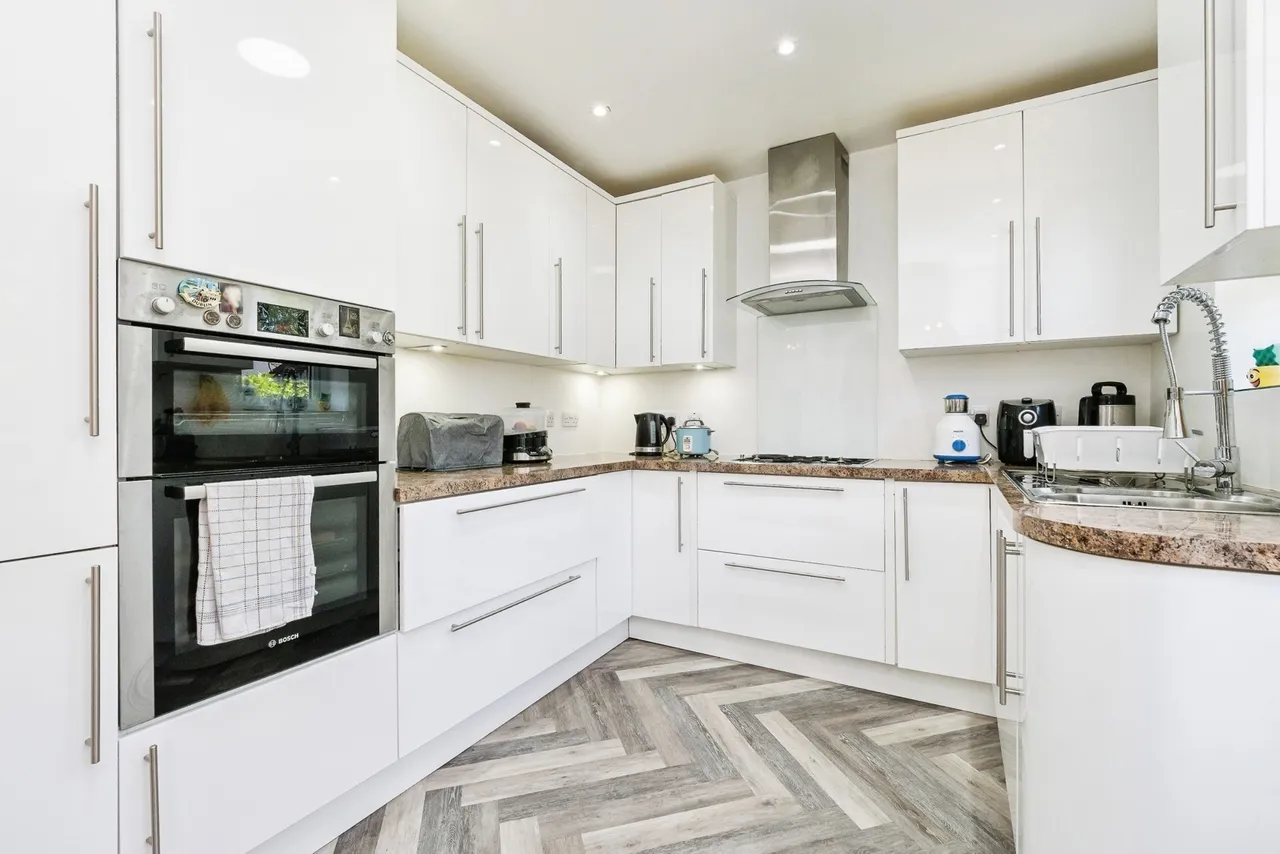Cranbrook Road, Ilford, IG2, photo 11