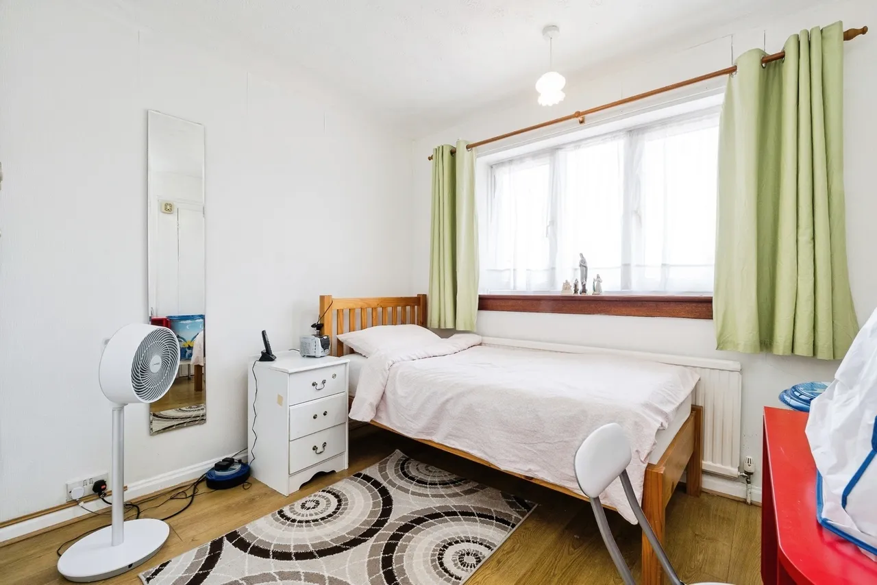 Cranbrook Road, Ilford, IG2, photo 13