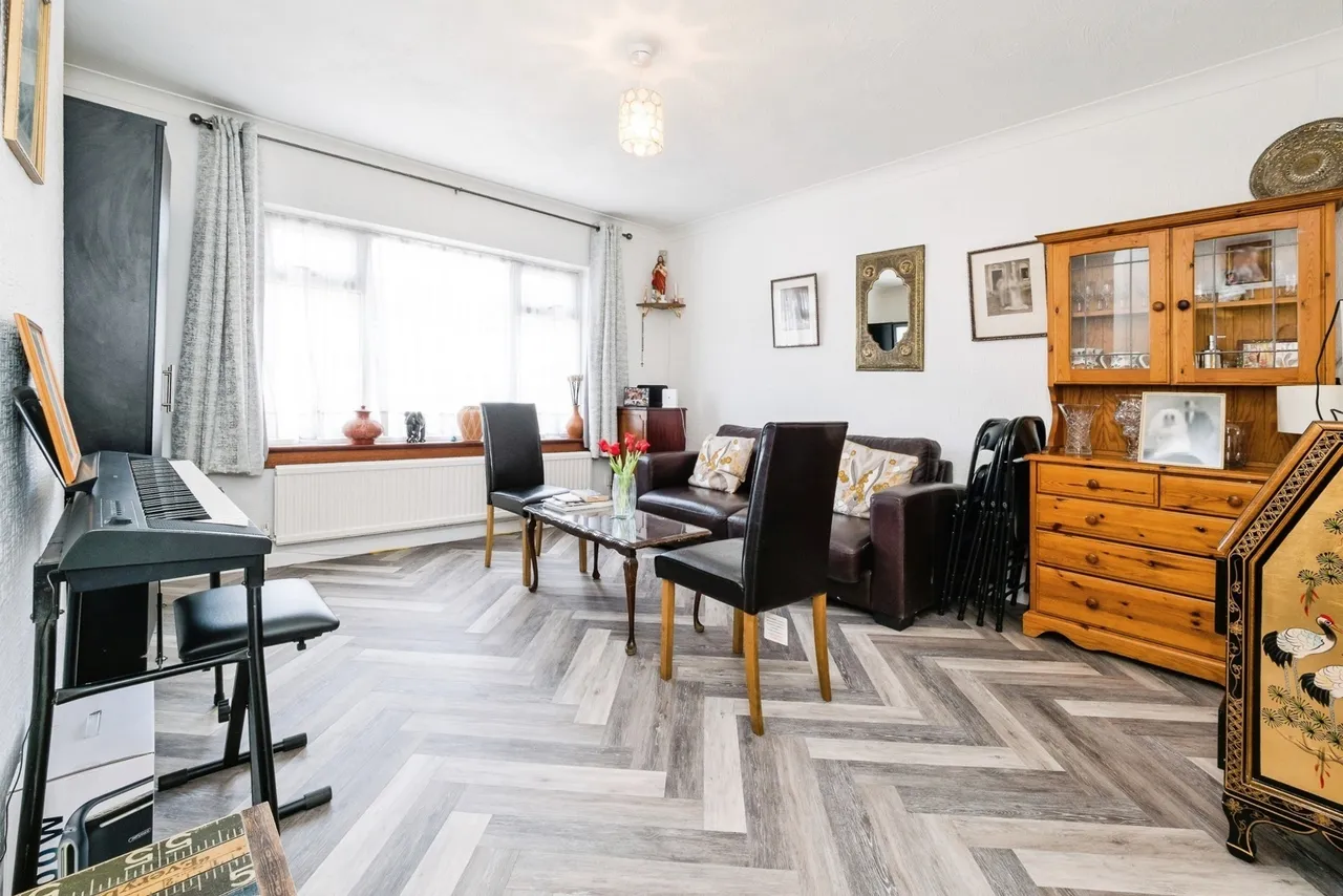 Cranbrook Road, Ilford, IG2, photo 4