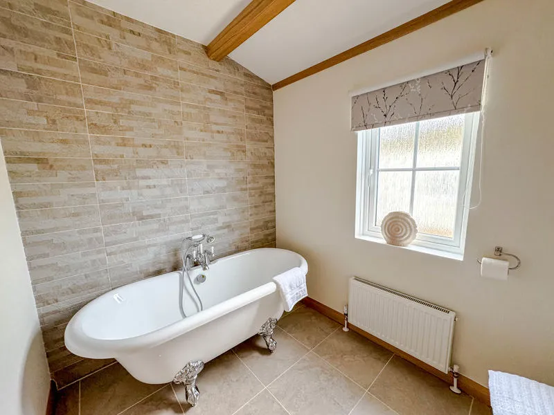 Weybridge Park Estate Weybridge Road, Addlestone KT15 2RF, photo 8
