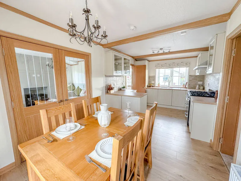 Weybridge Park Estate Weybridge Road, Addlestone KT15 2RF, photo 4