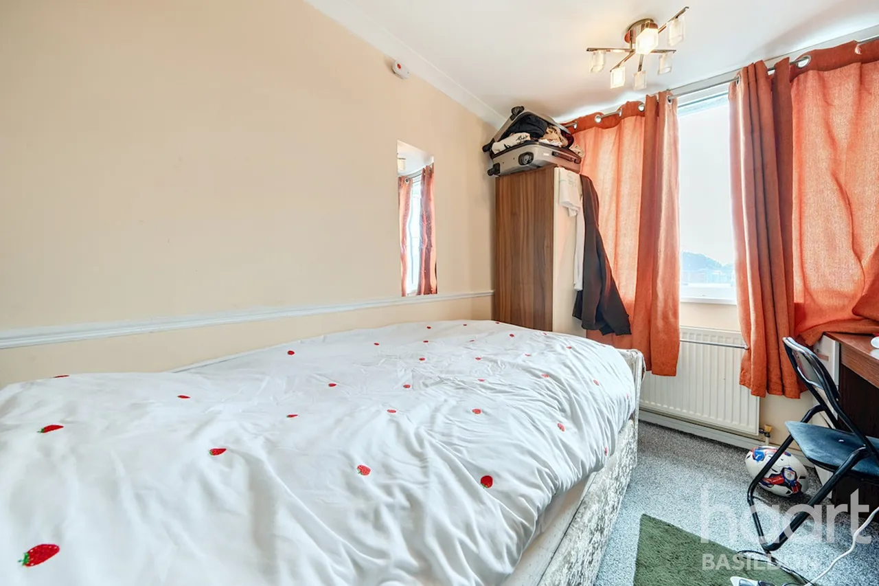 Chatfield Way, Basildon, SS13, photo 5
