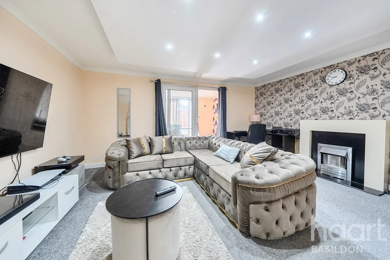 Chatfield Way, Basildon, SS13, photo 2