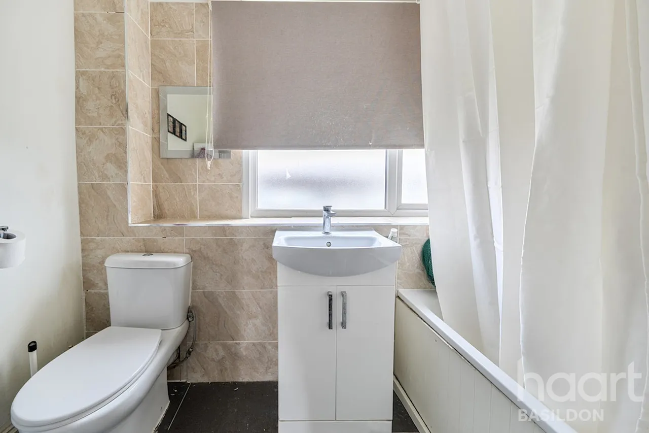 Chatfield Way, Basildon, SS13, photo 8