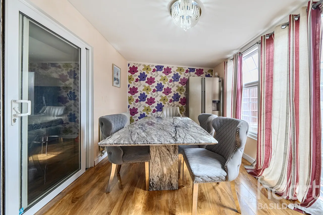 Chatfield Way, Basildon, SS13, photo 9