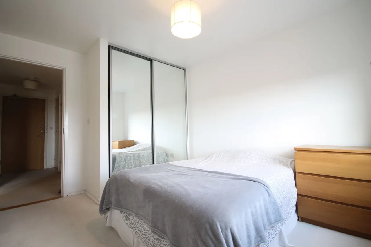 London Road, Isleworth, TW7, photo 4