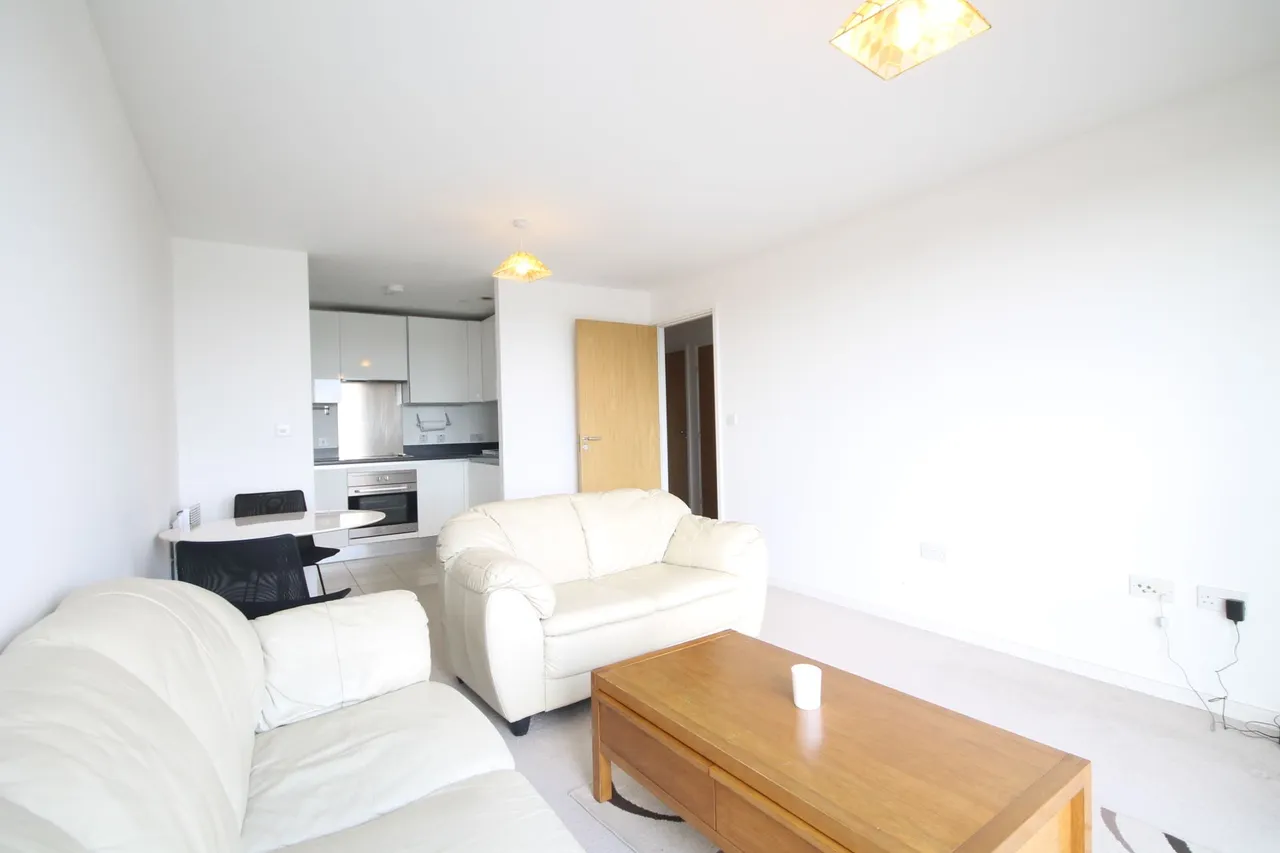 London Road, Isleworth, TW7, photo 2