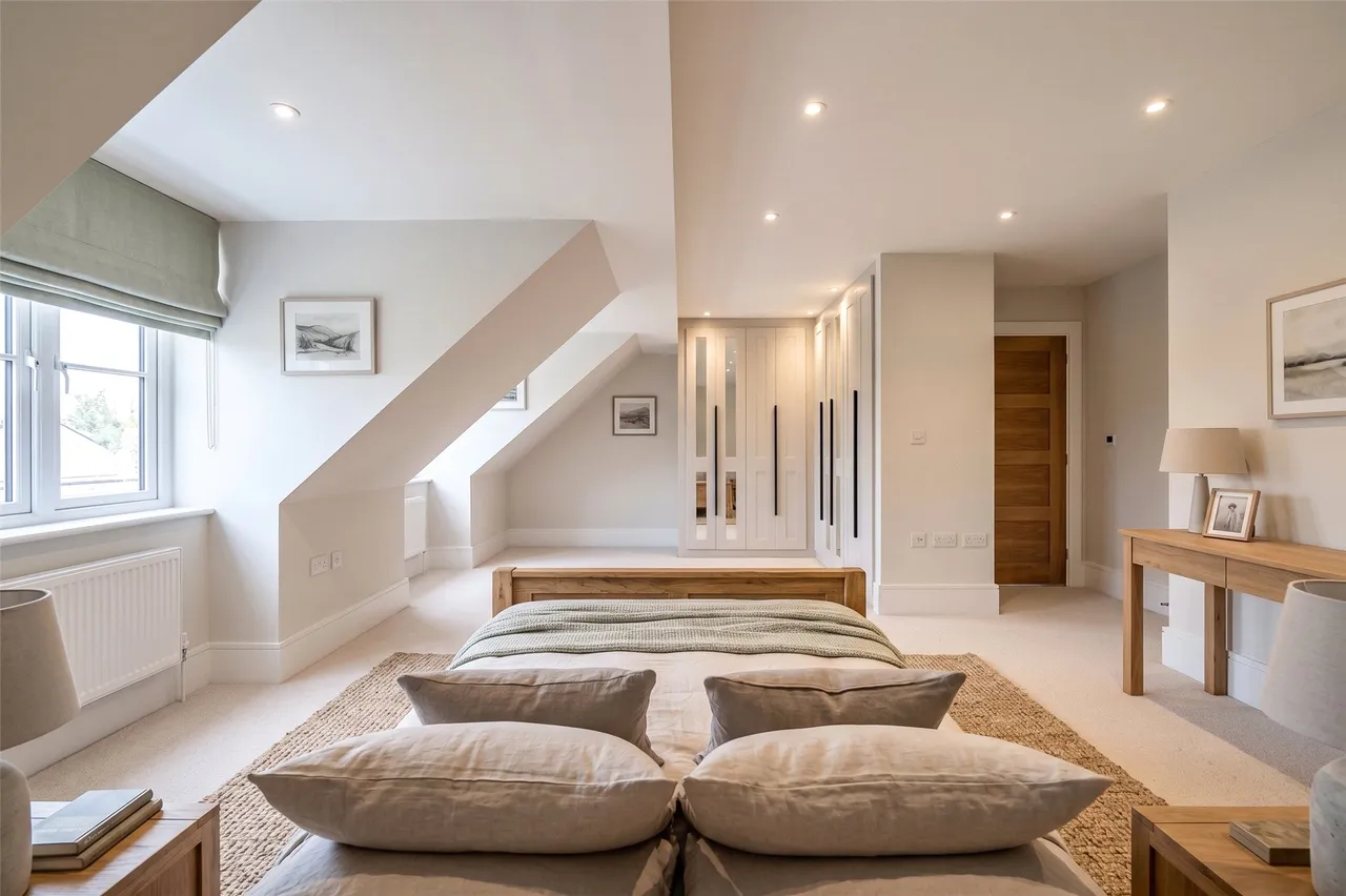 Westfield Road, Long Crendon, HP18, photo 6