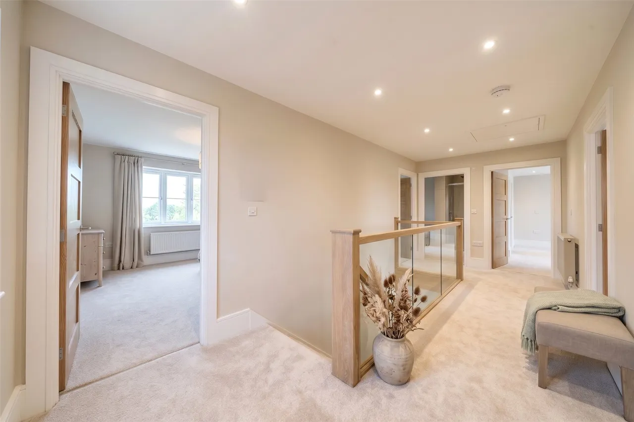 Westfield Road, Long Crendon, HP18, photo 13