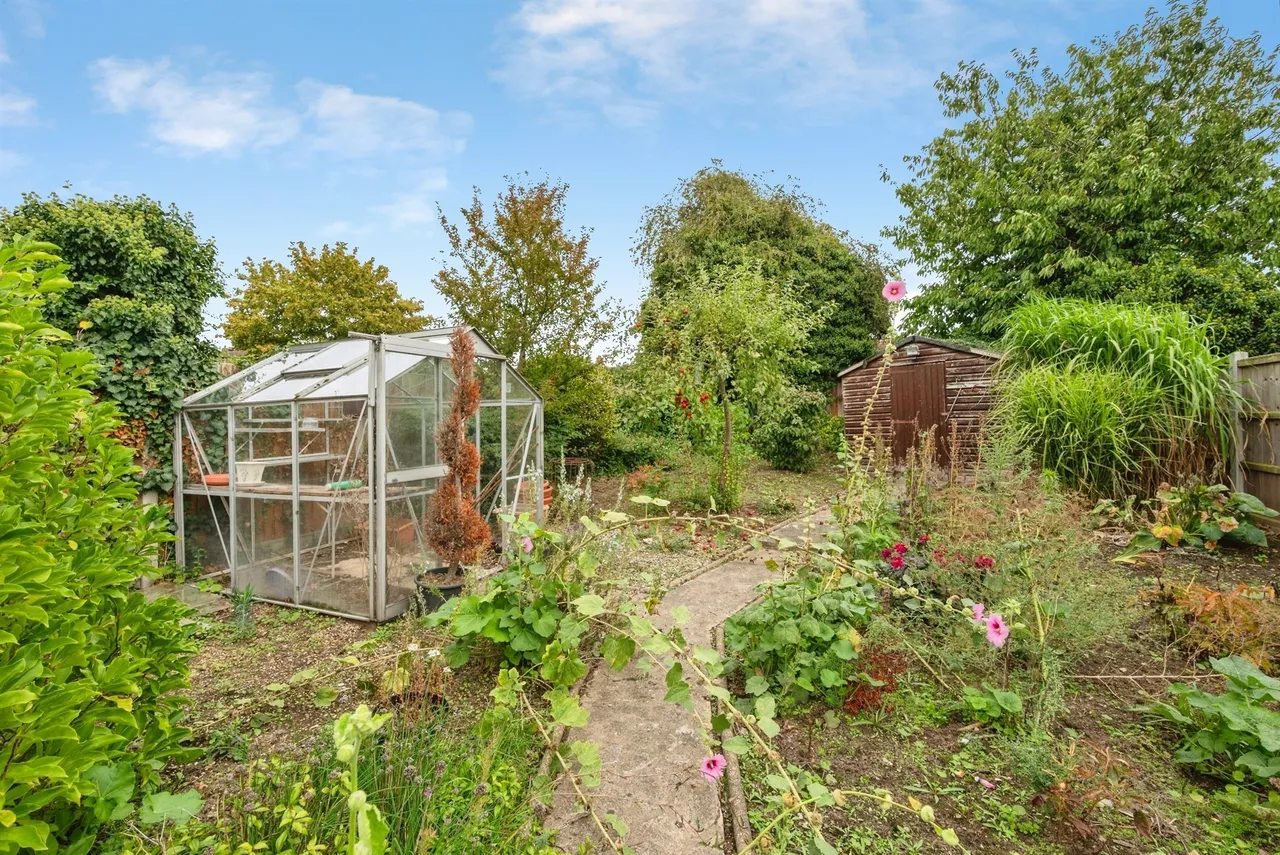 Fairfields, Cawston, NR10, photo 17