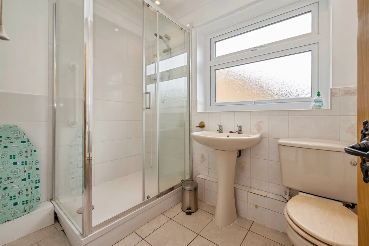 Fairfields, Cawston, NR10, photo 12