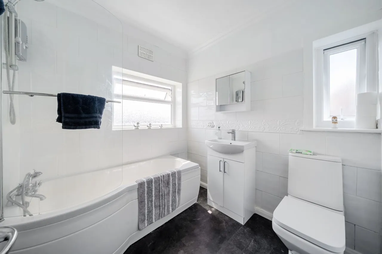 Water Hill Lane, Sowerby Bridge, HX6, photo 17