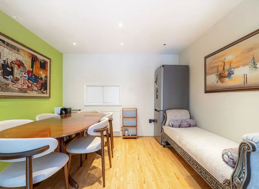 Beaumont Place, Isleworth, TW7, photo 4