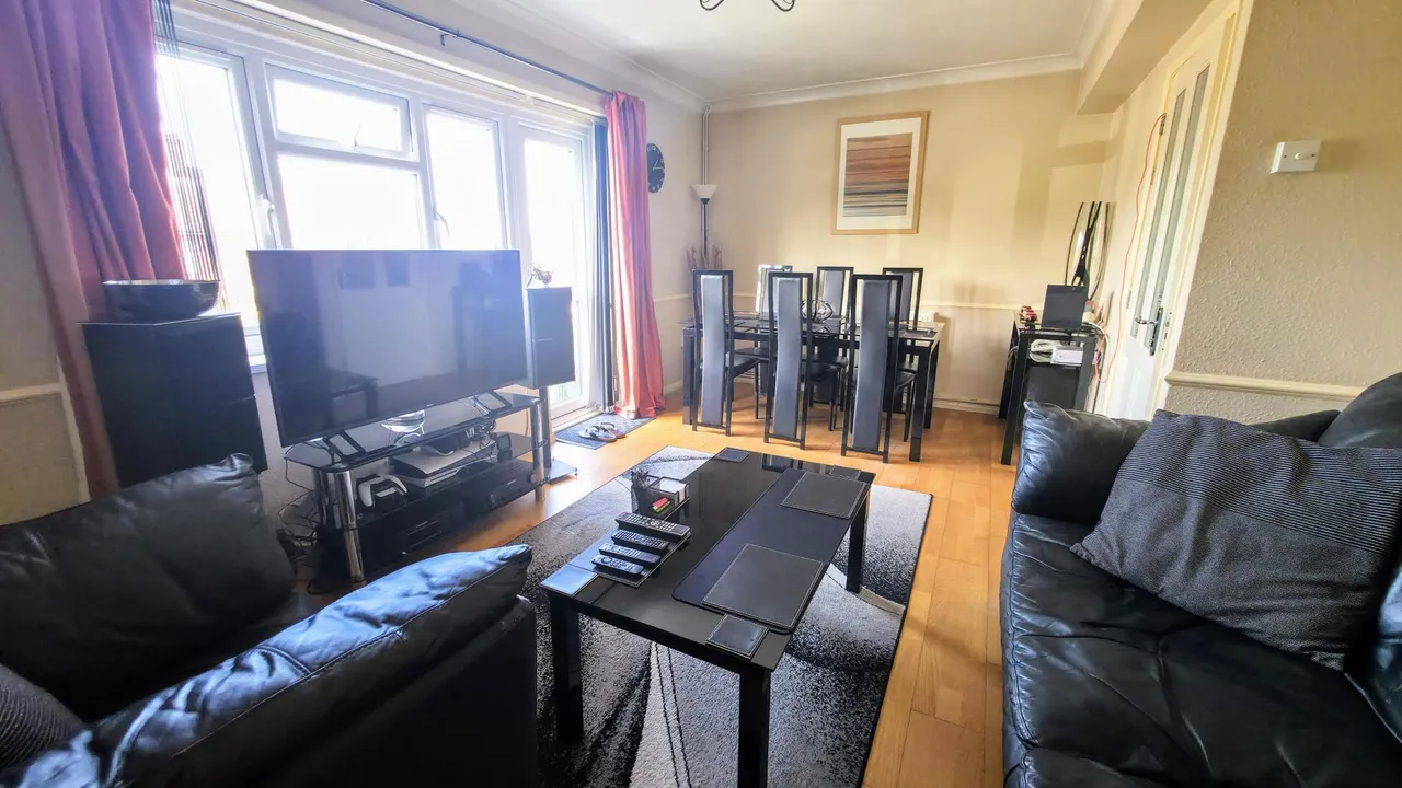 Romford Road, South Ockendon, RM15, photo 2