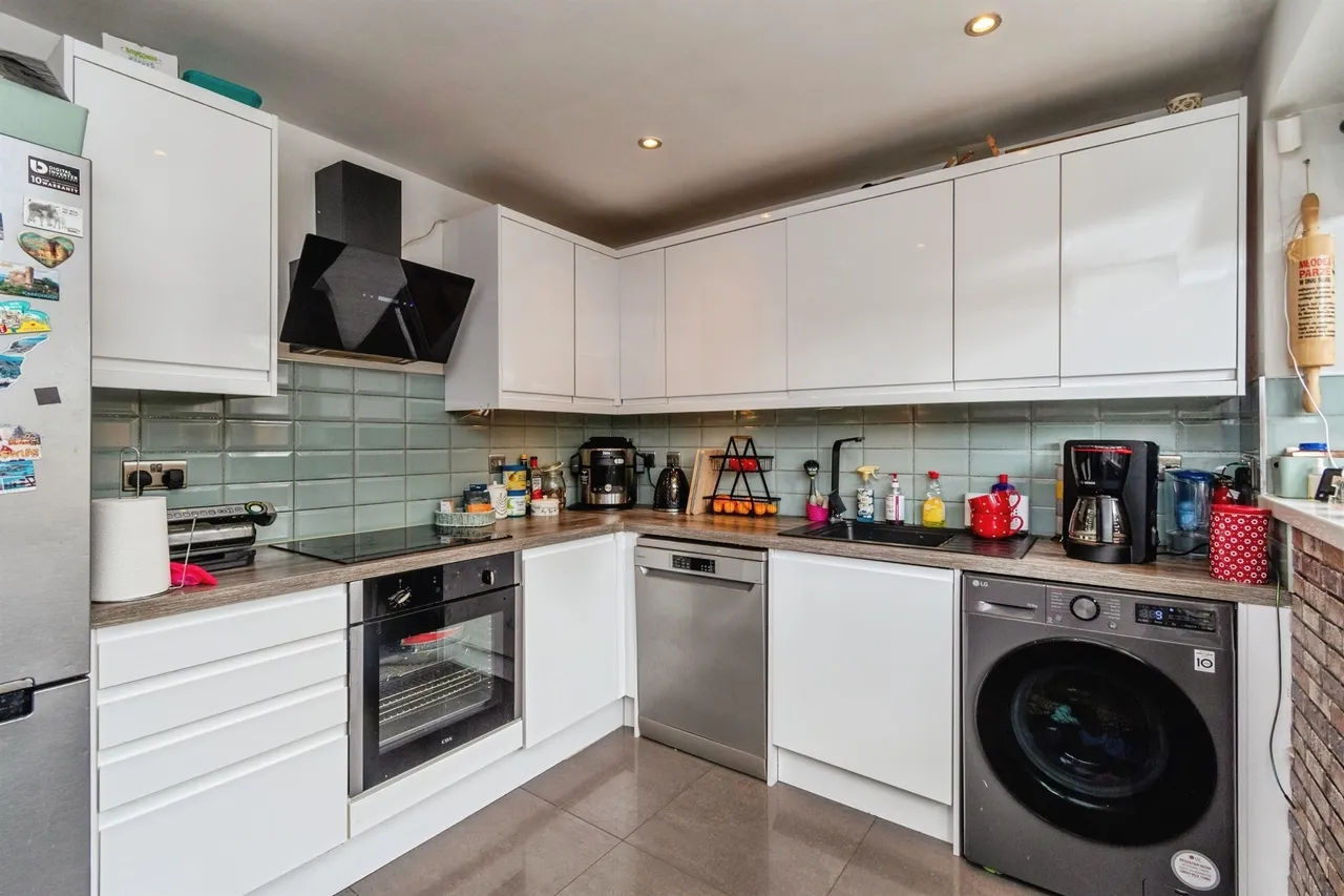 Herberts Park Road, Wednesbury, WS10, photo 5