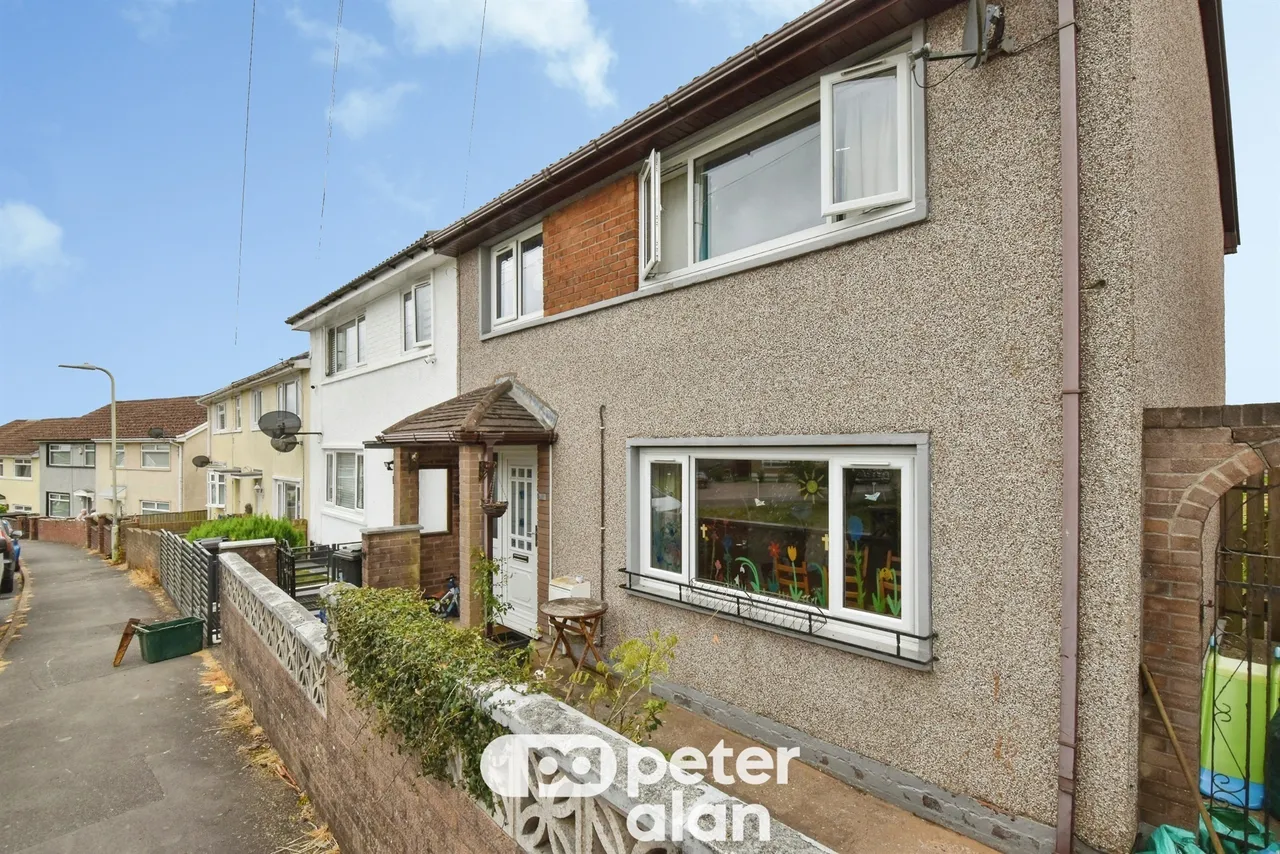 3 bed house for sale, Acacia Avenue, Merthyr Tydfil, CF47
