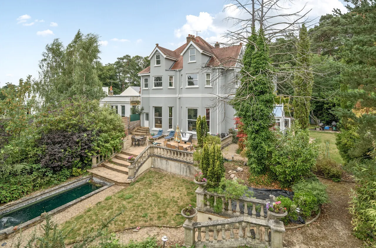 8 bed house for sale, Maywood Drive, Camberley, GU15