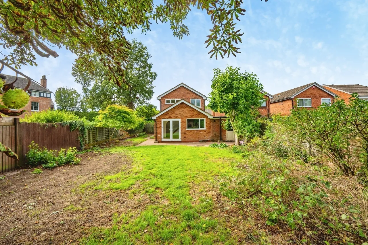 Chester Close, Lichfield, WS13, photo 2