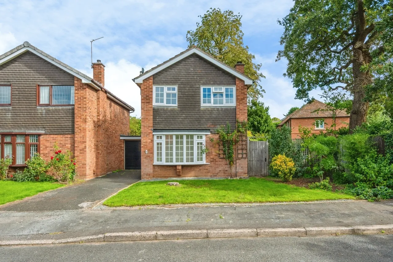 Chester Close, Lichfield, WS13, photo 24