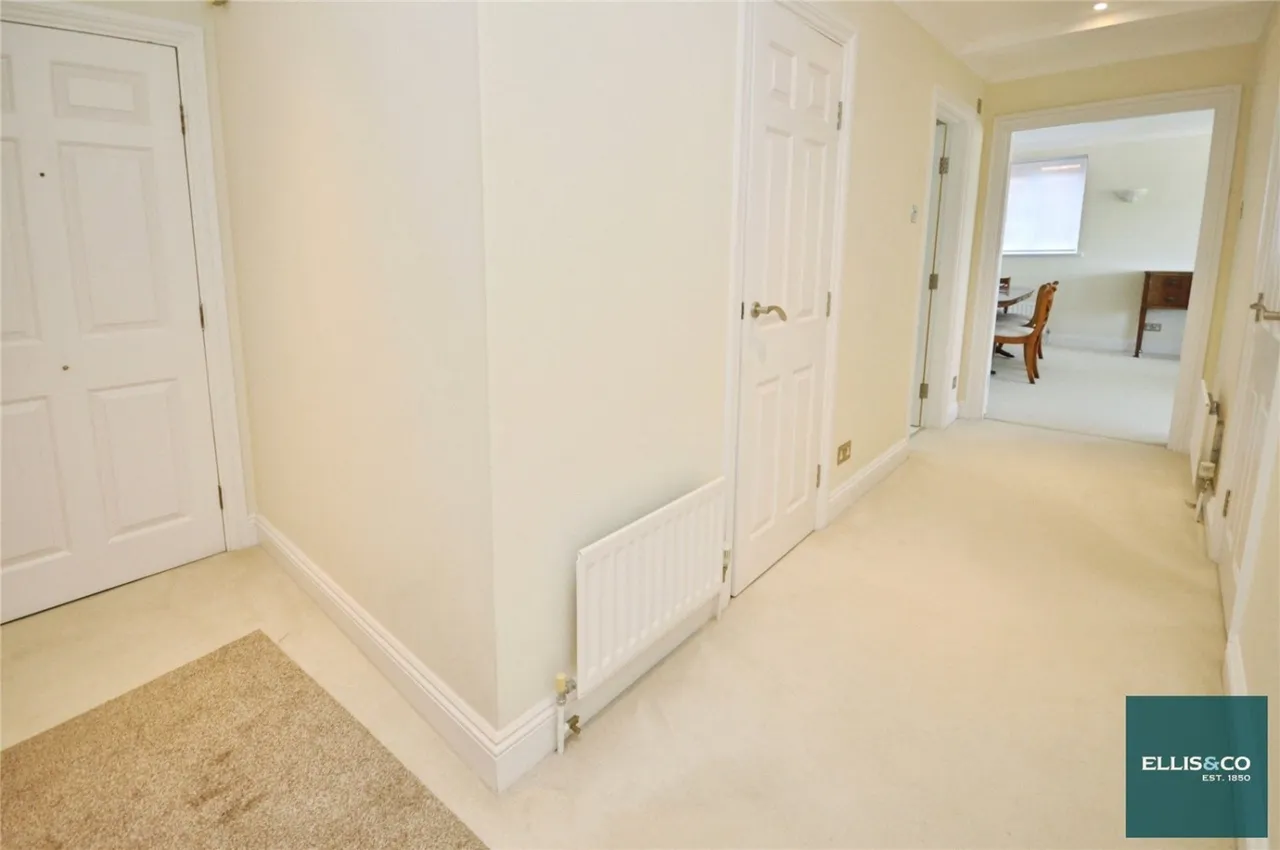 Hendon Lane, Finchley, N3, photo 11