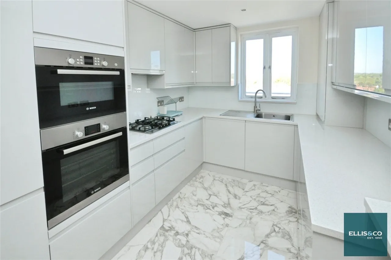 Hendon Lane, Finchley, N3, photo 12