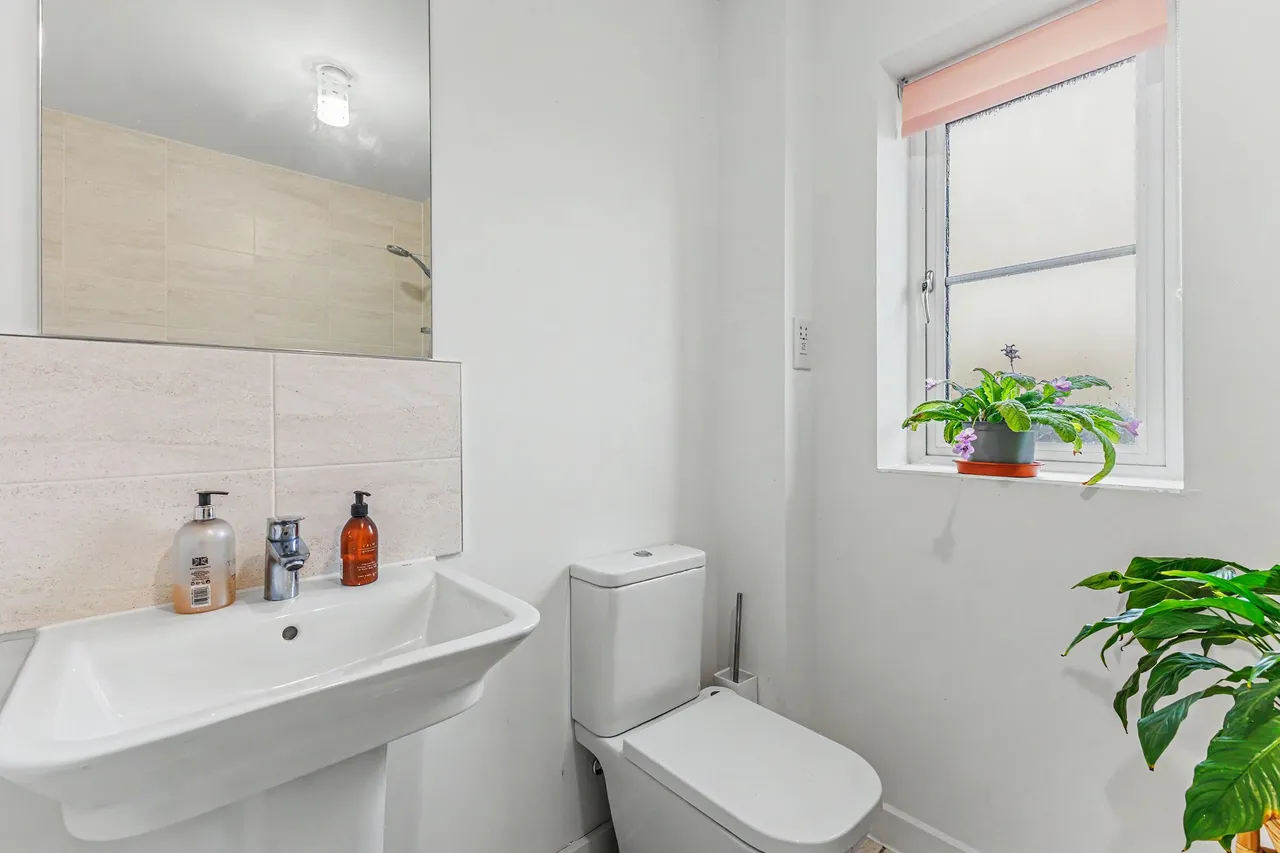 Niblett Corner, Evesham, WR11, photo 18