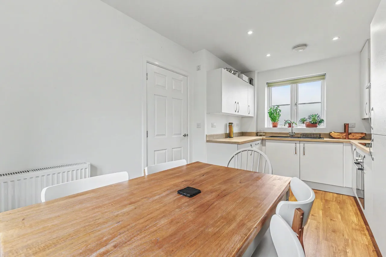 Niblett Corner, Evesham, WR11, photo 6