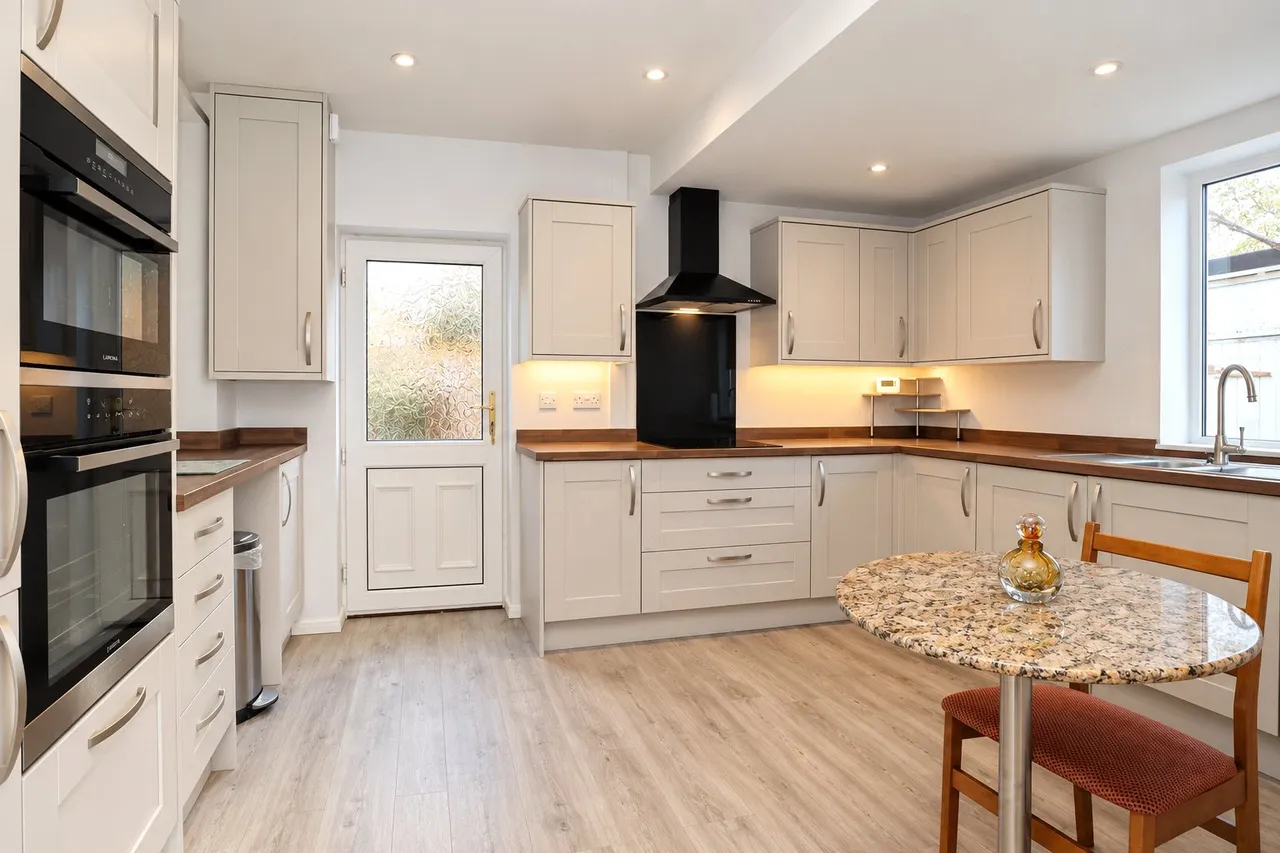 Greenmeads, Woking, GU22, photo 2
