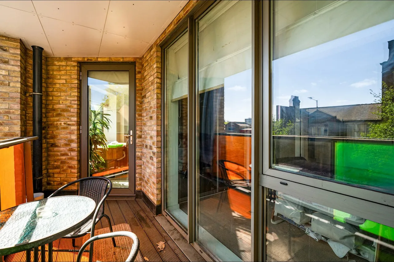 The Highway, London, E1W, photo 6