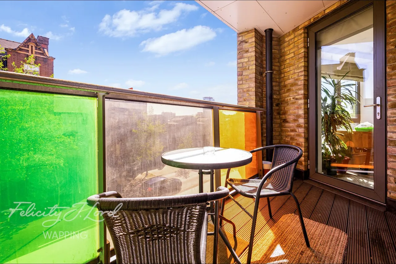 The Highway, London, E1W, photo 19