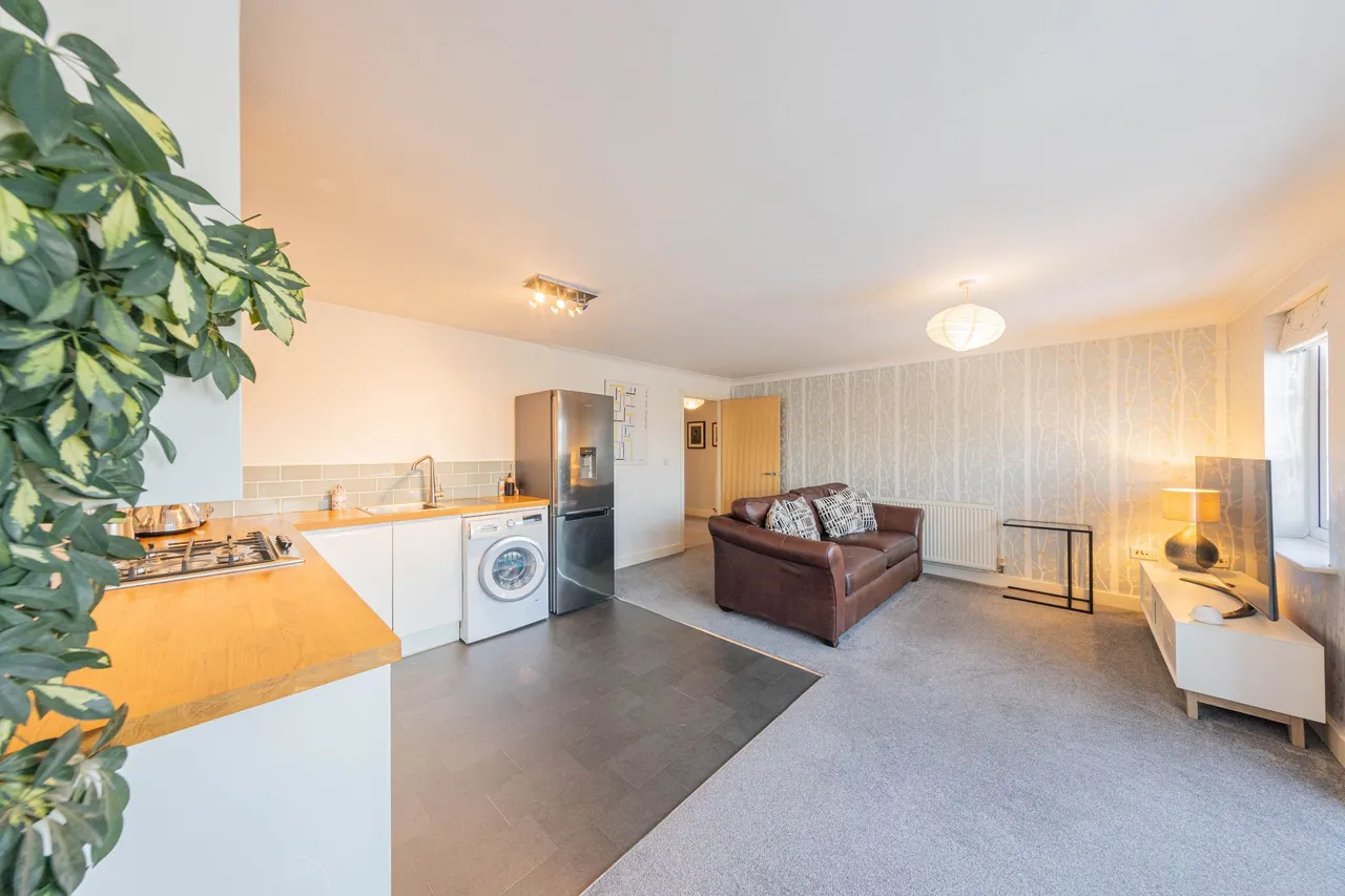 Apartment 10, Boteler Court Elphins Drive, Warrington, Warrington, WA4 6DU, photo 3