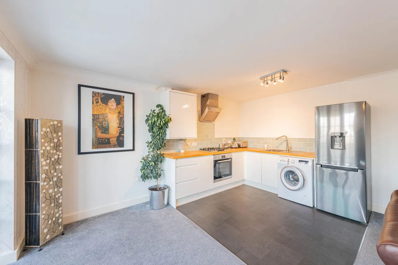 Apartment 10, Boteler Court Elphins Drive, Warrington, Warrington, WA4 6DU, photo 2