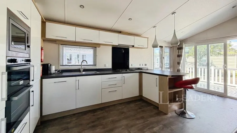 Vinnetrow Road, Runcton, PO20, photo 6