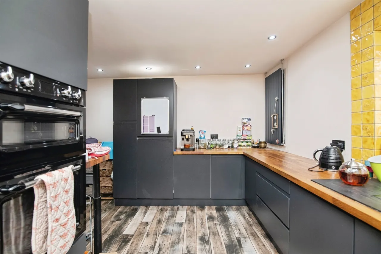 Wyndmill Crescent, West Bromwich, B71, photo 6