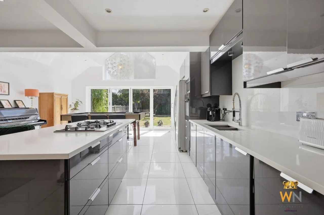 St. Marys Avenue, Shenfield, CM15, photo 5