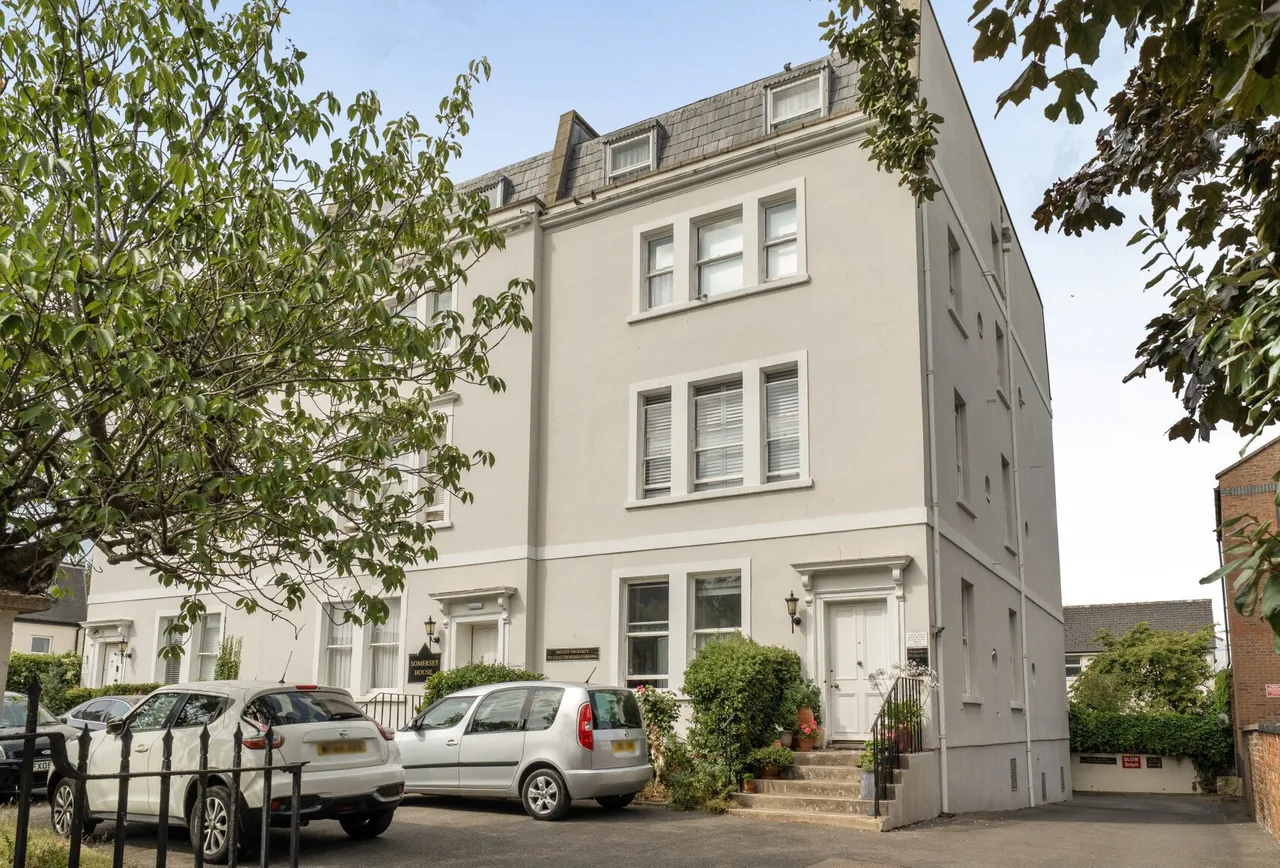 1 bed flat for sale — Knapp Road, Cheltenham, GL50 3QQ