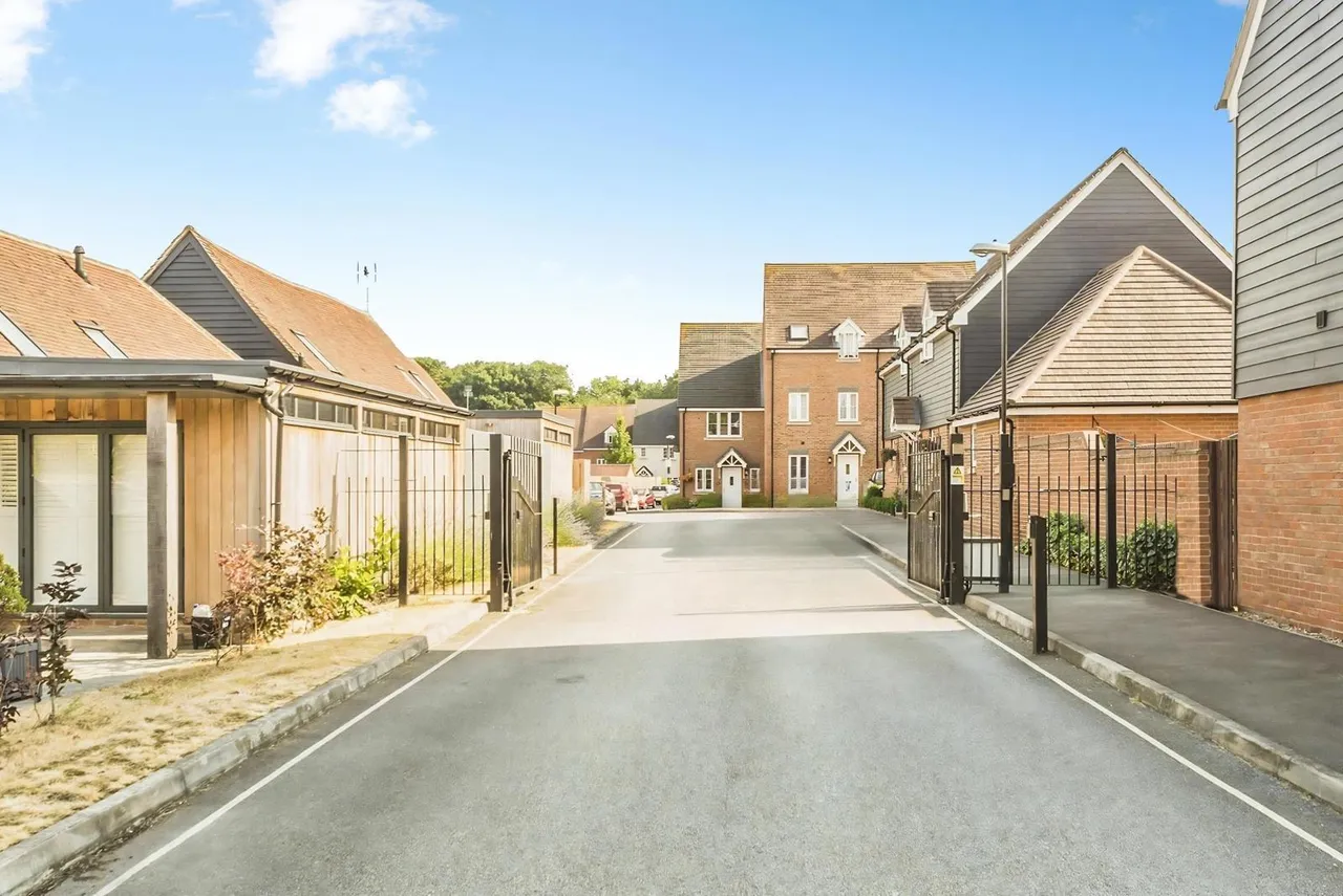 Pembridge Gardens, Stevenage, Hertfordshire, England, SG2, photo 21