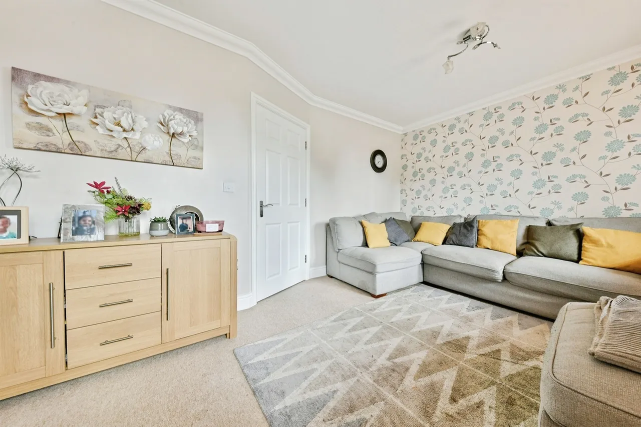 Pembridge Gardens, Stevenage, Hertfordshire, England, SG2, photo 6