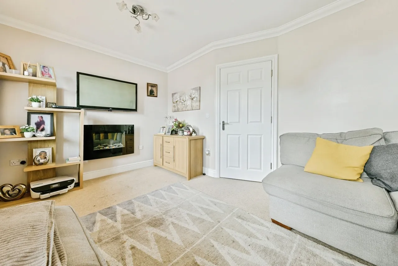 Pembridge Gardens, Stevenage, Hertfordshire, England, SG2, photo 8