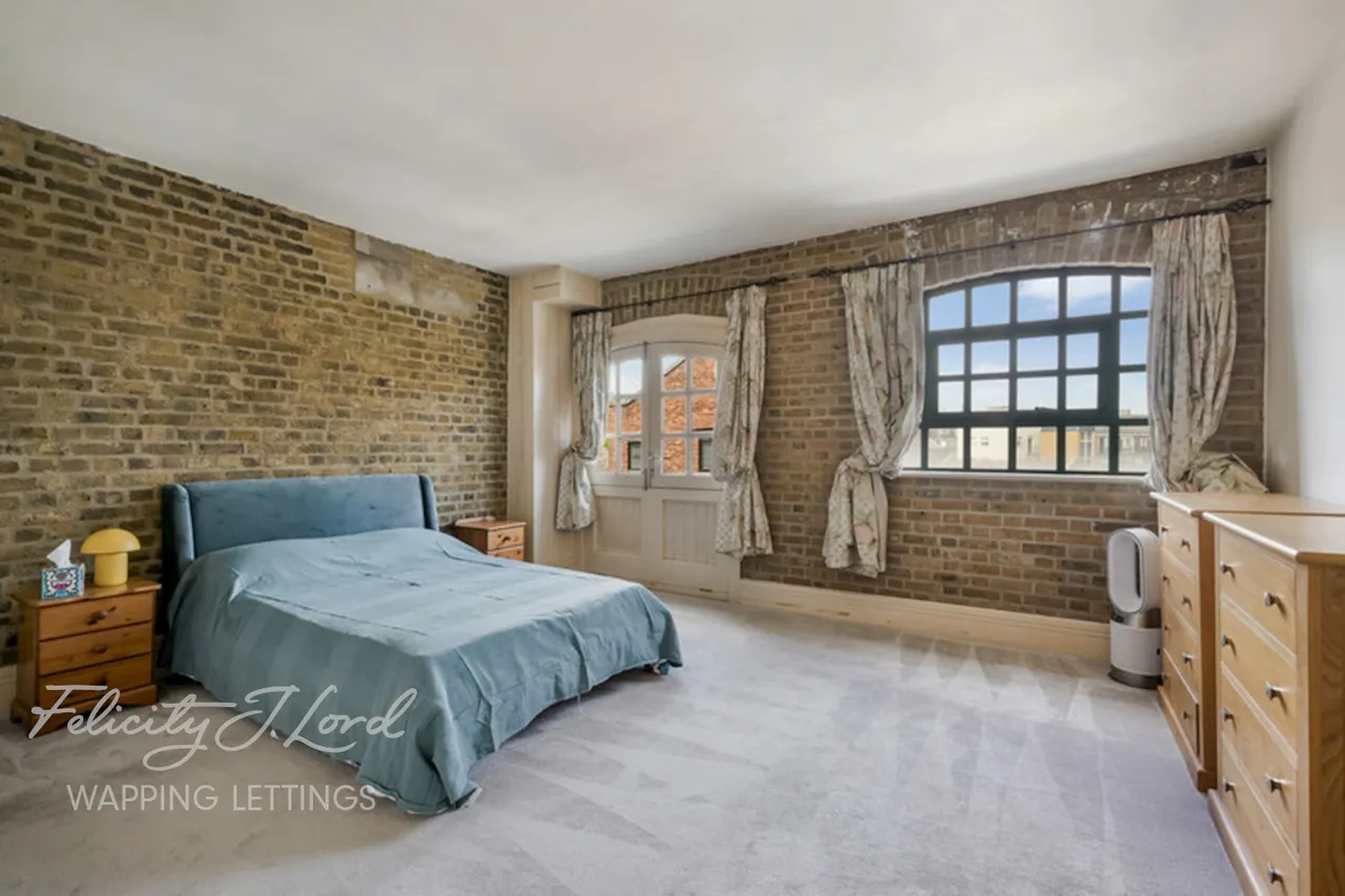 Wapping Wall, photo 13