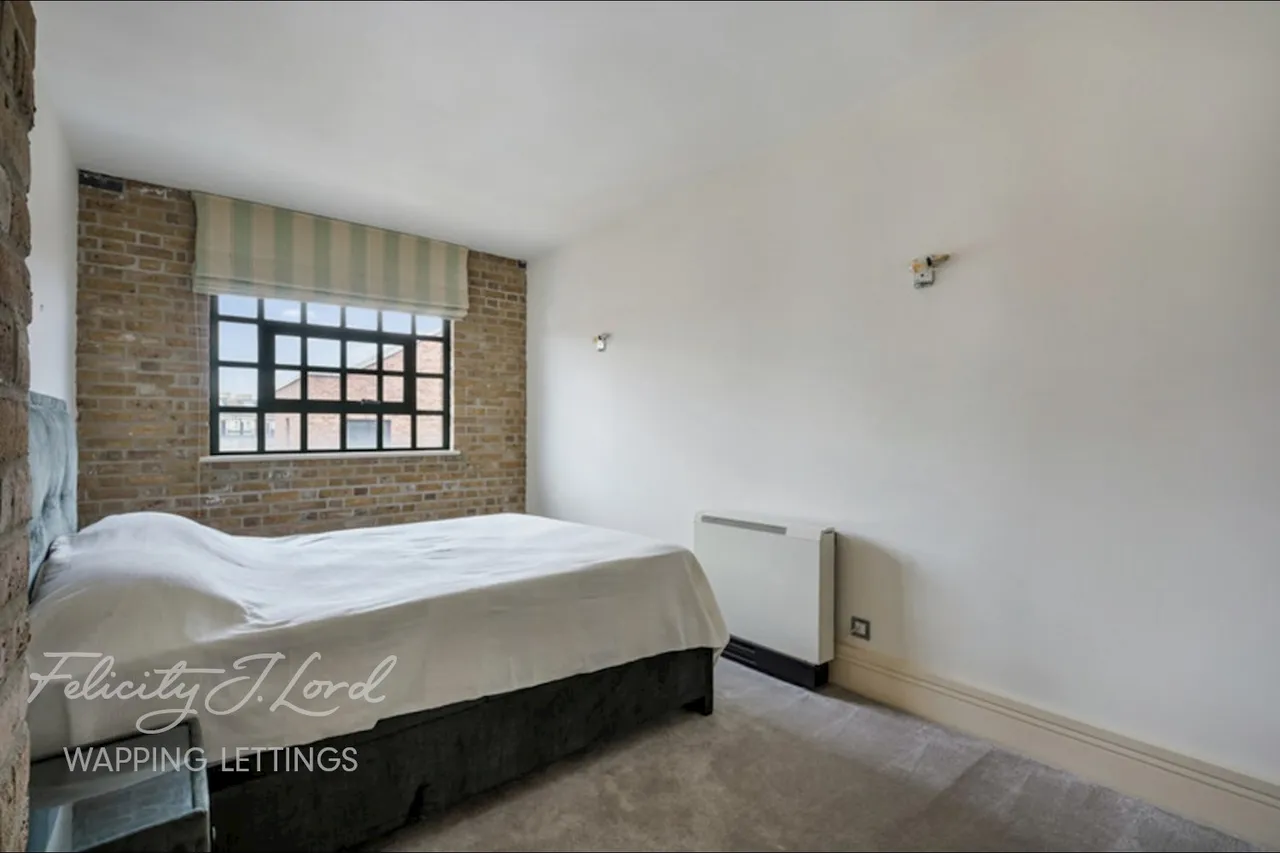Wapping Wall, photo 18