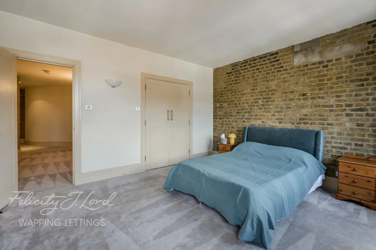 Wapping Wall, photo 16