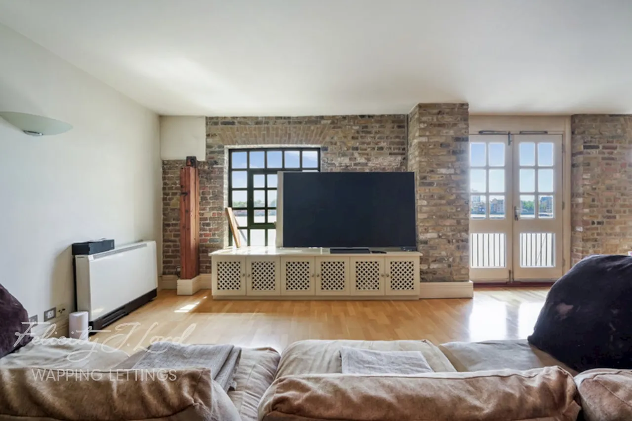 Wapping Wall, photo 9
